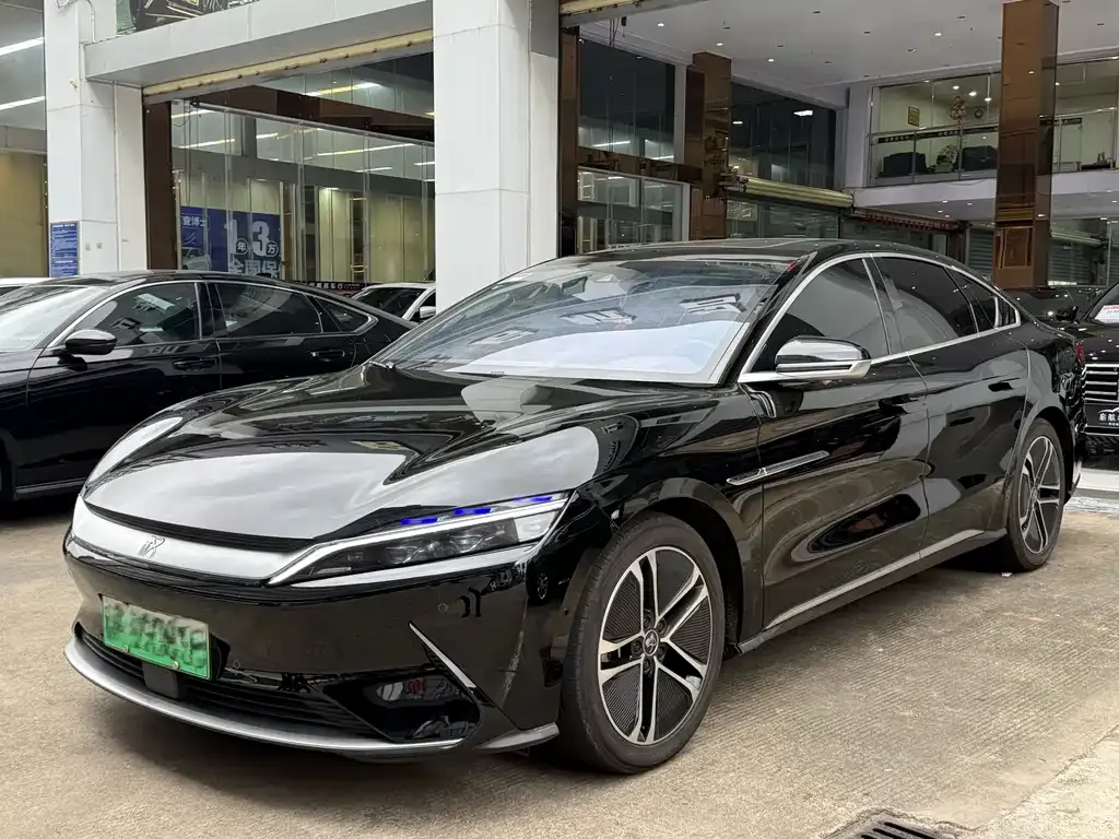 BYD Han — фото 1