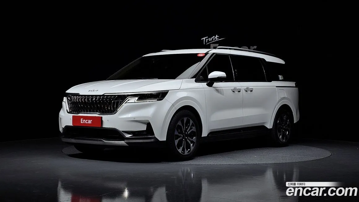 Kia Carnival — фото 1