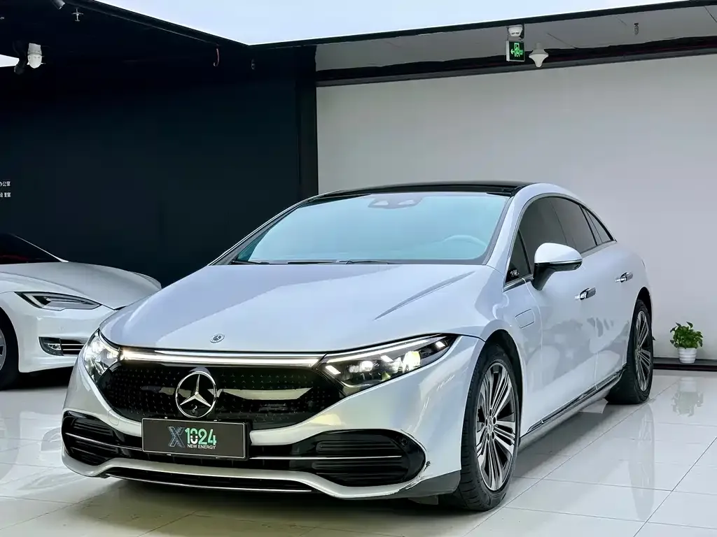 Mercedes-Benz EQS — фото 1