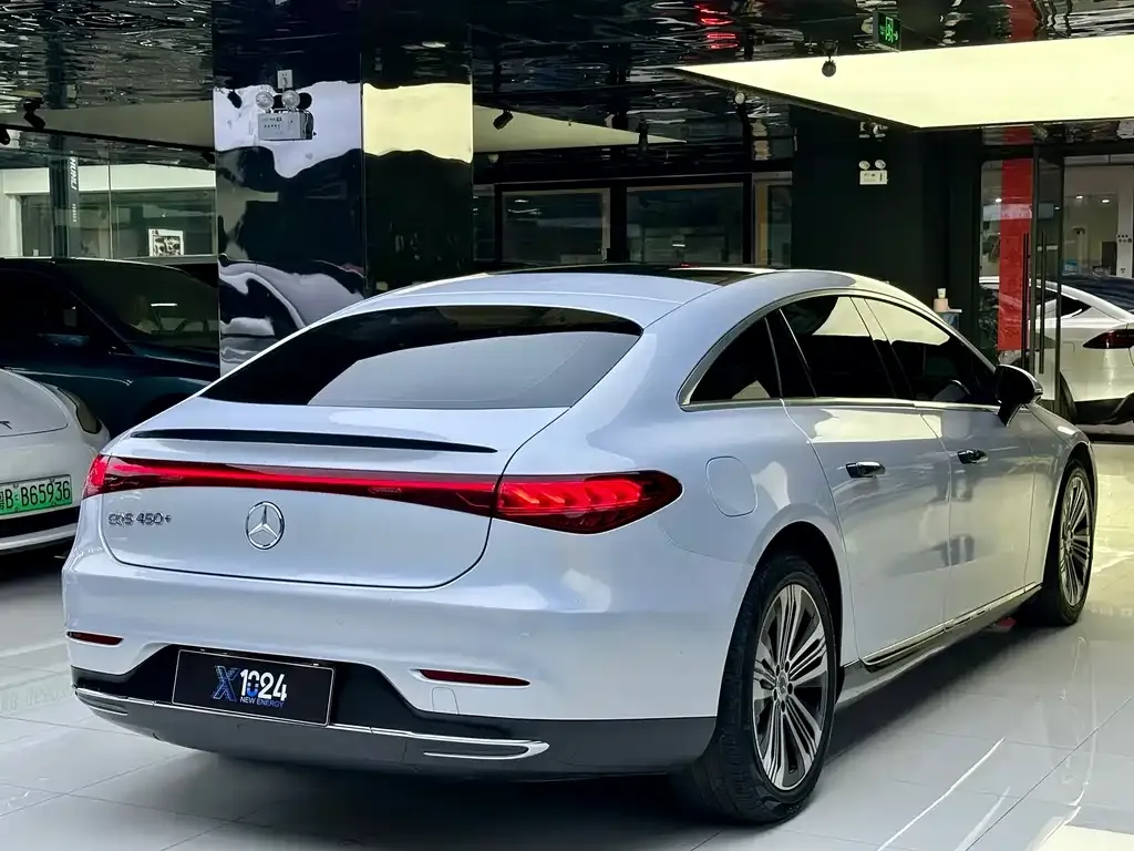 Mercedes-Benz EQS — фото 10