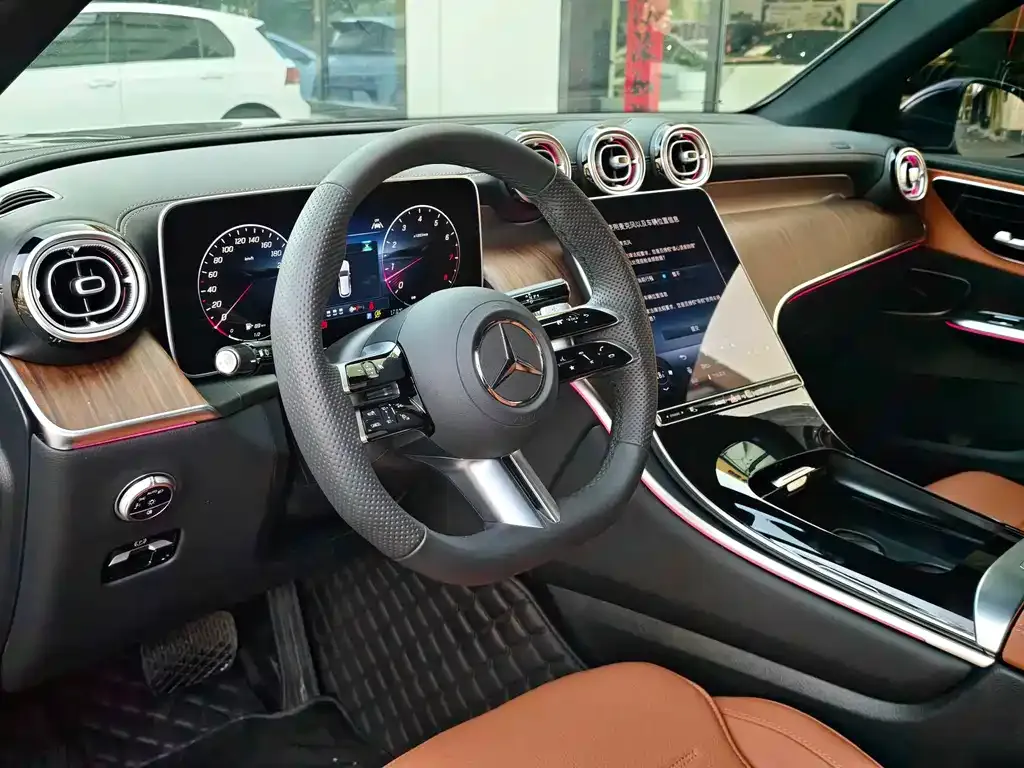 Mercedes-Benz GLC — фото 2