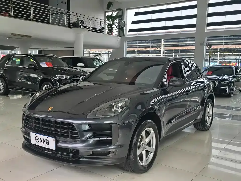 Porsche Macan — фото 1