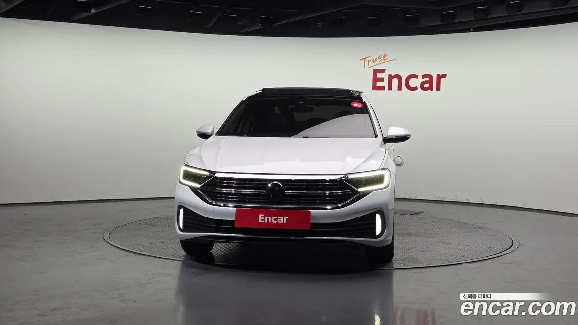 Volkswagen Jetta — фото 2