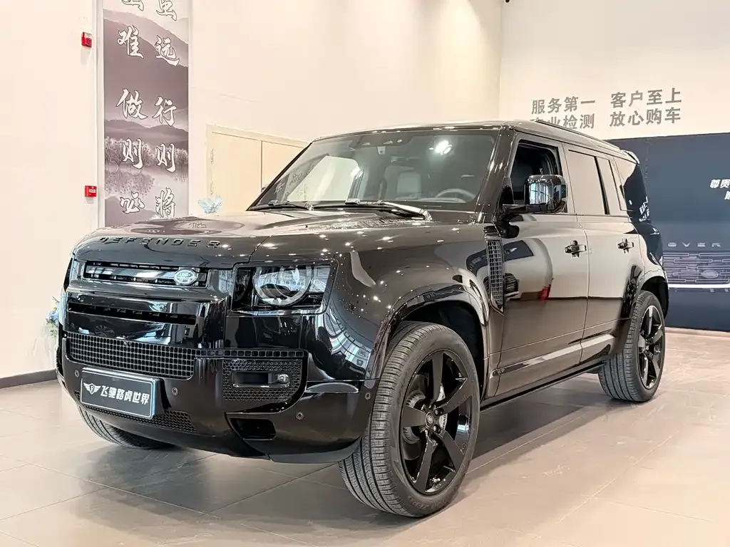 Land Rover Defender — фото 1