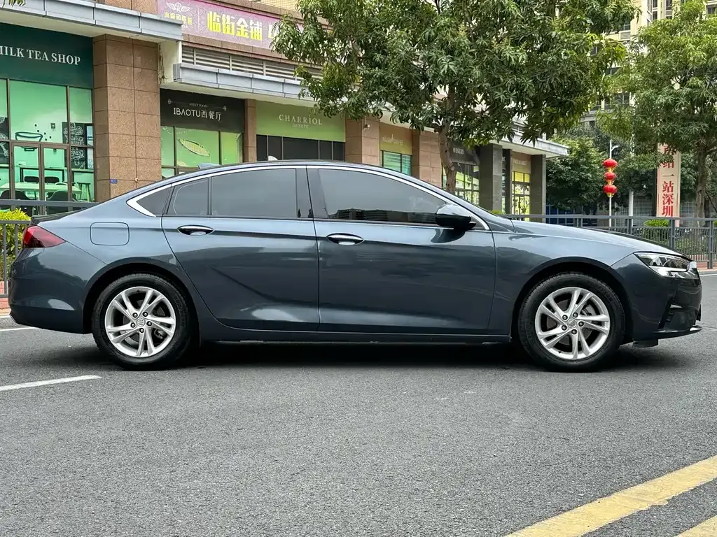 Buick Regal — фото 8