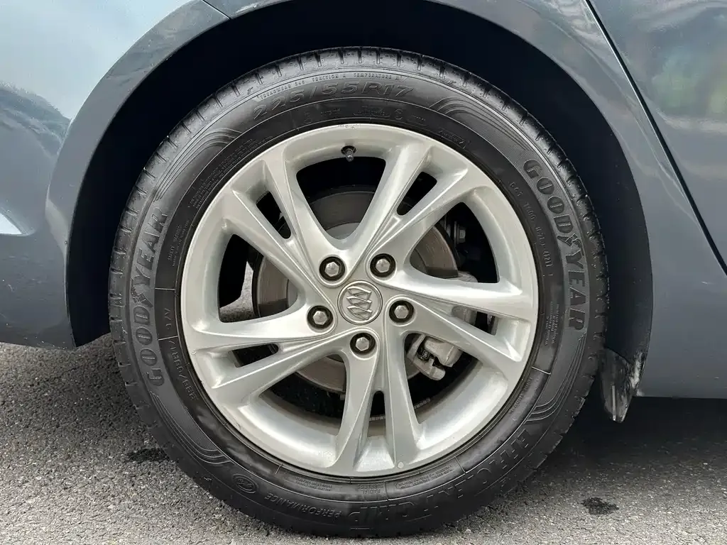 Buick Regal — фото 2