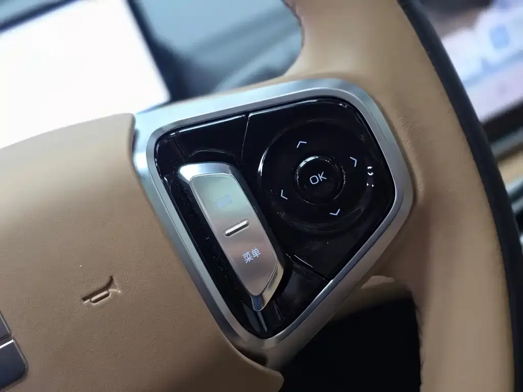 Geely Galaxy A7 — фото 2