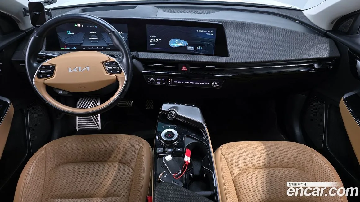 Kia EV6 — фото 10
