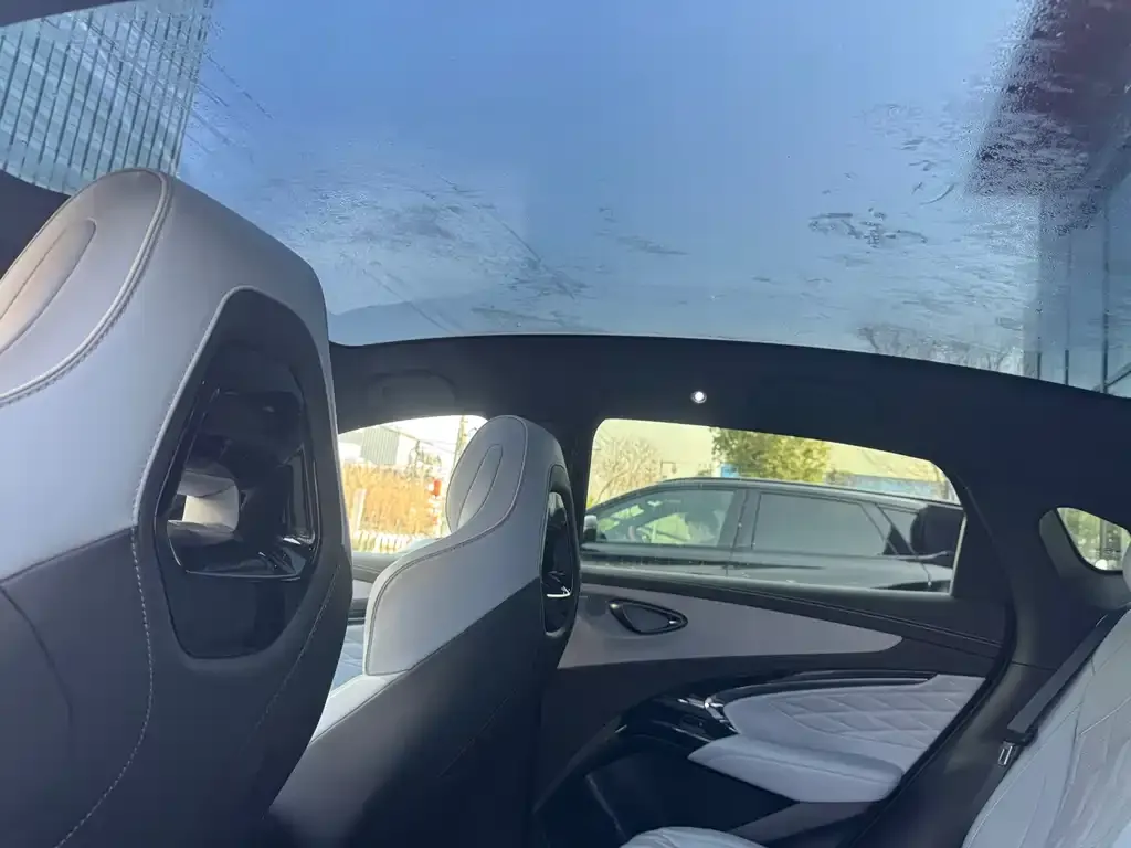 BYD Seal — фото 2
