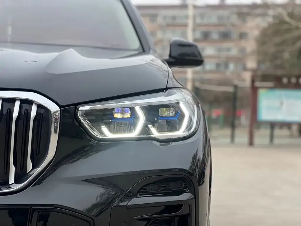 BMW X5 — фото 2