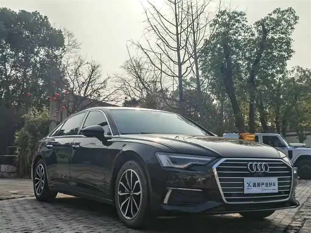 Audi A6L — фото 2