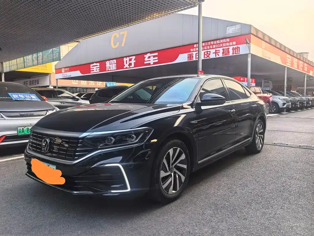 Volkswagen Passat New Energy — фото 1