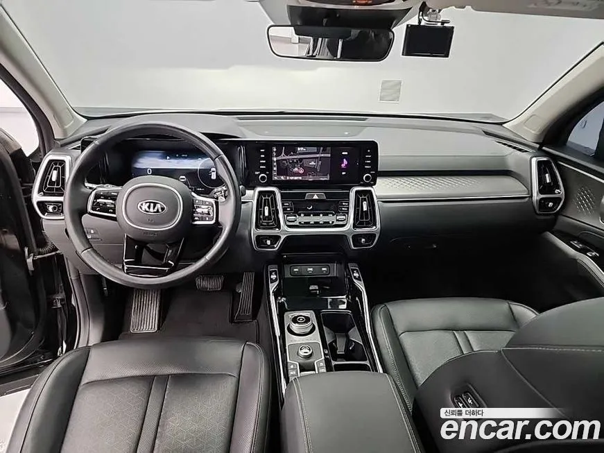 Kia Sorento — фото 6