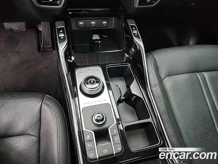 Kia Sorento — фото 10
