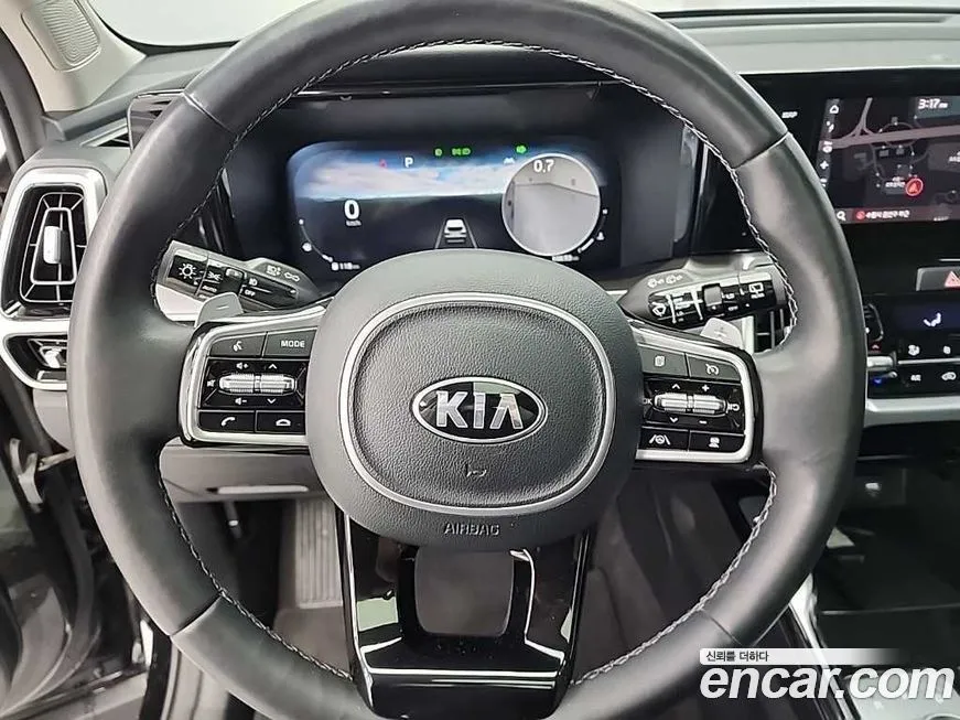 Kia Sorento — фото 9