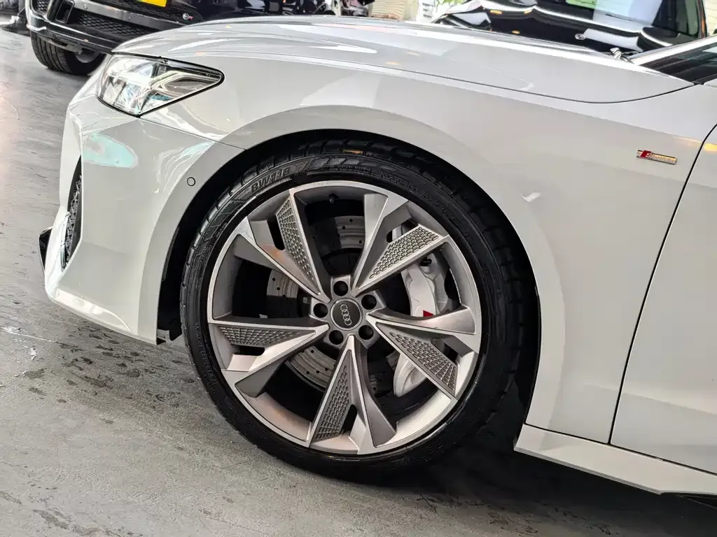 Audi A7 — фото 9