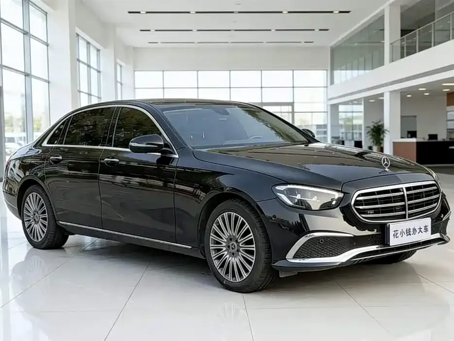 Mercedes-Benz E-Class — фото 1