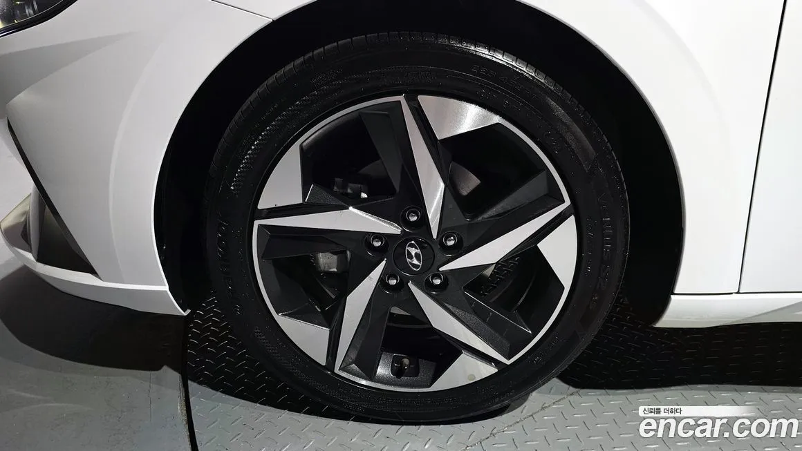 Hyundai AVANTE — фото 4