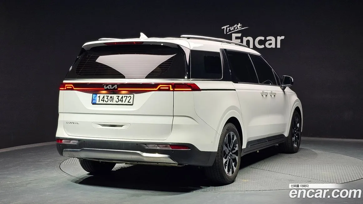 Kia Carnival — фото 6