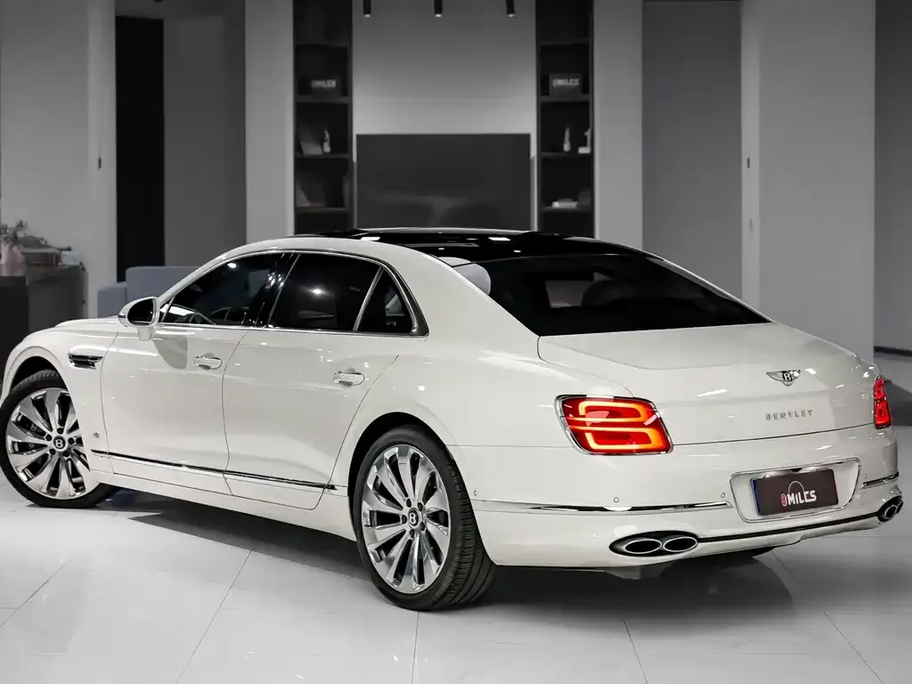 Bentley Flying Spur — фото 6