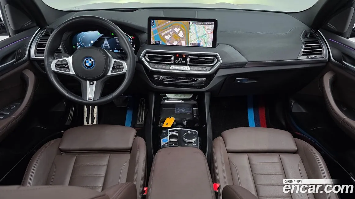 BMW iX3 — фото 9