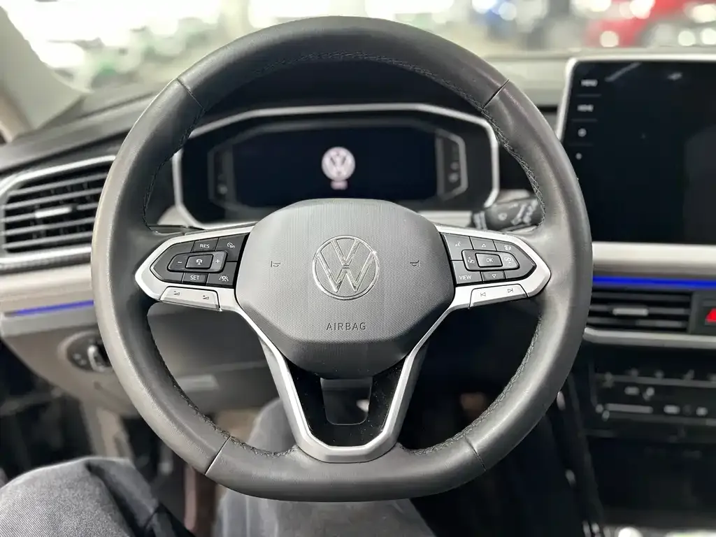 Volkswagen GTE PHEV — фото 7
