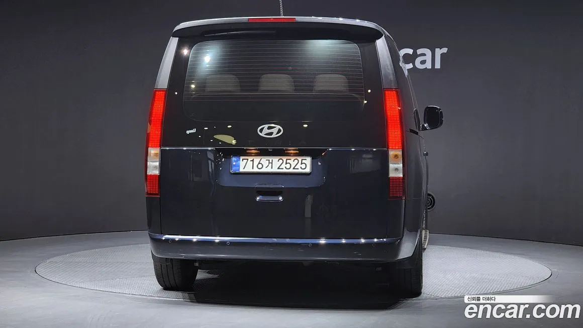 Hyundai Staria — фото 2