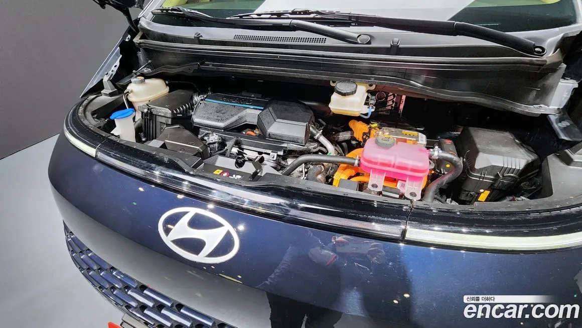Hyundai Staria — фото 3