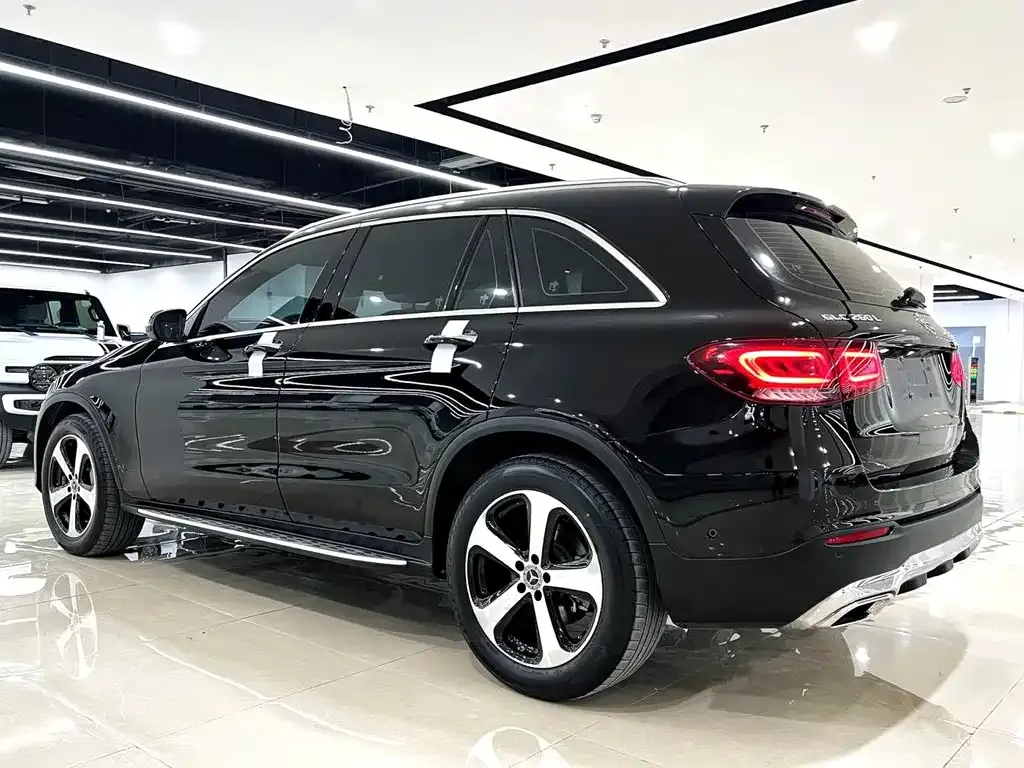 Mercedes-Benz GLC — фото 6