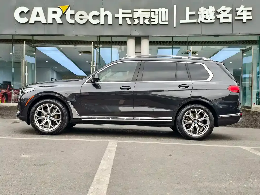 BMW X7 — фото 6
