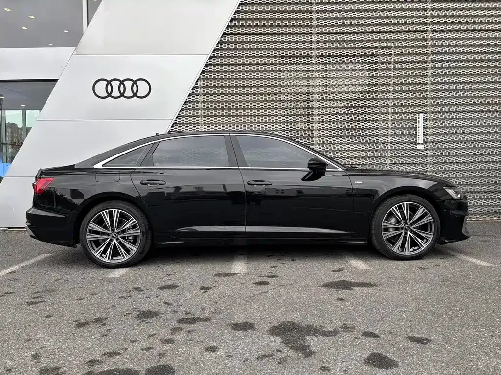 Audi A6L — фото 9