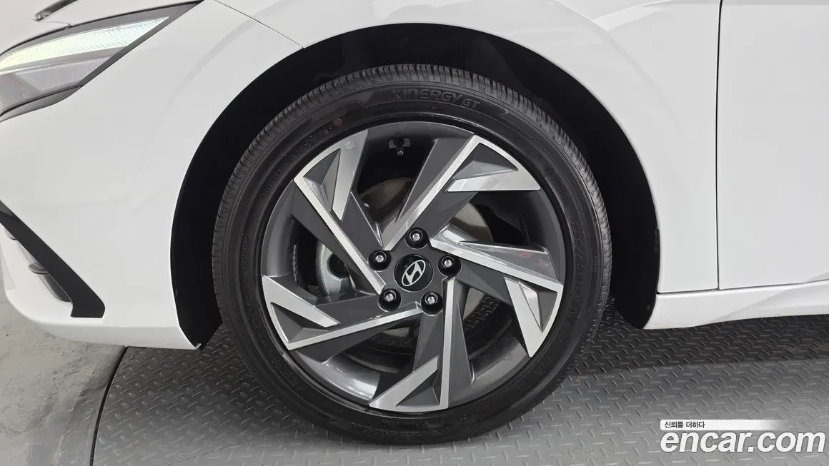 Hyundai AVANTE — фото 9