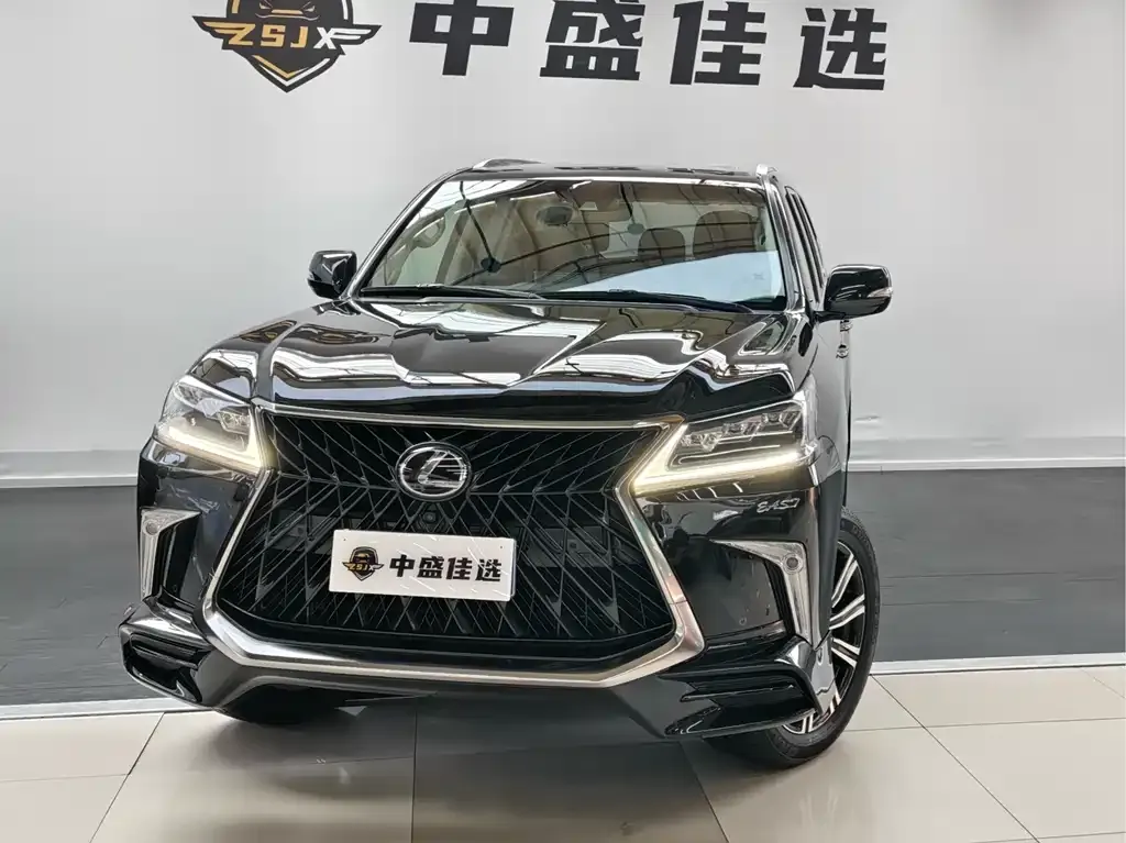 Lexus LX — фото 1