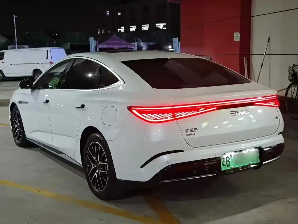 BYD Seal — фото 7