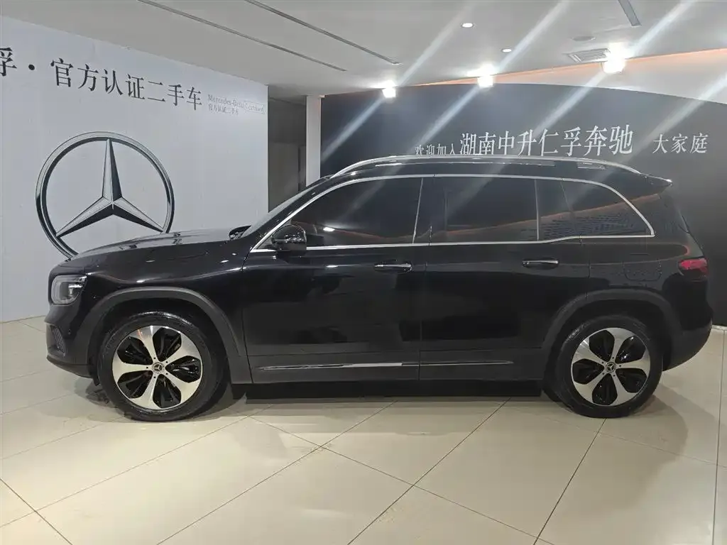 Mercedes-Benz GLB — фото 4
