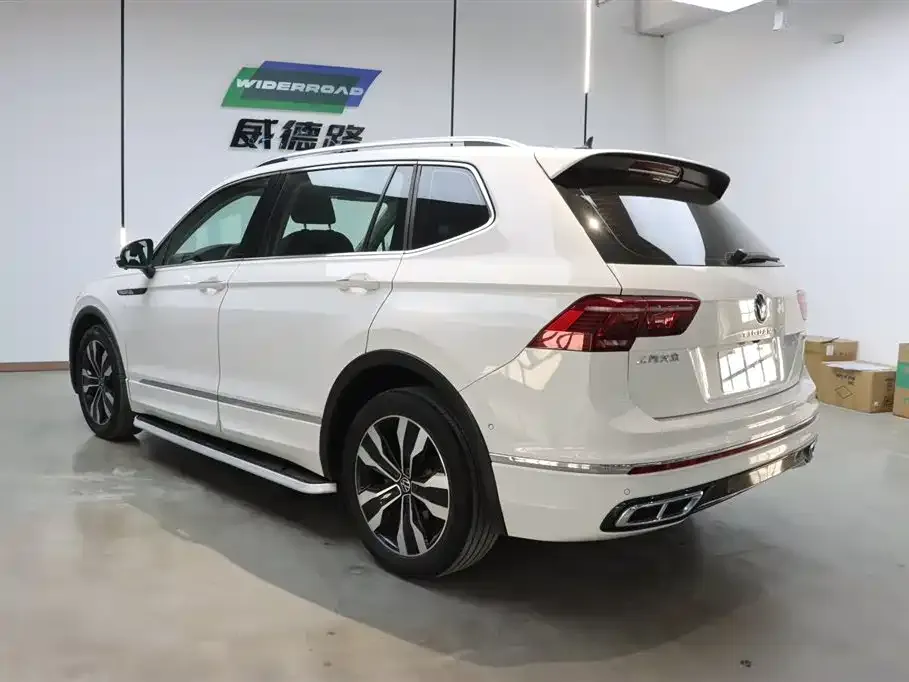 Volkswagen Tiguan L — фото 5