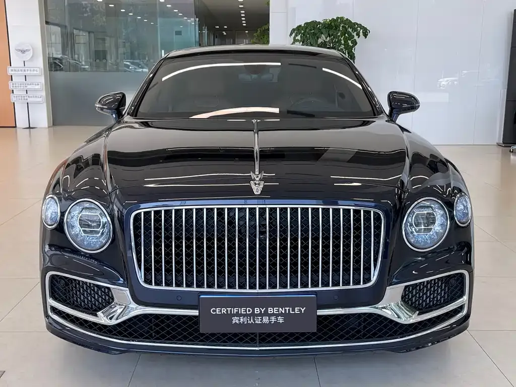 Bentley Flying Spur — фото 7