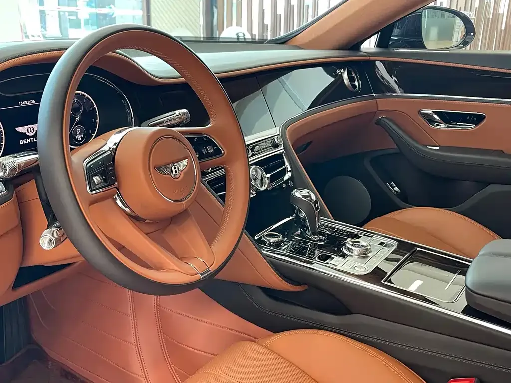 Bentley Flying Spur — фото 3