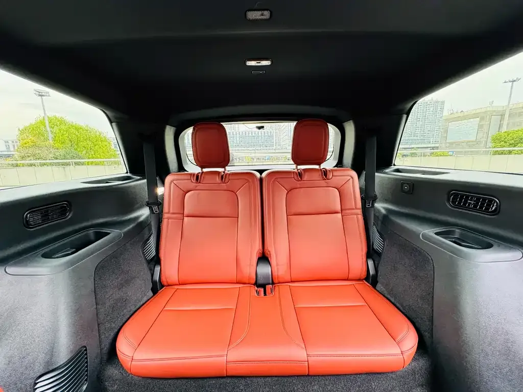 Lincoln Aviator — фото 2