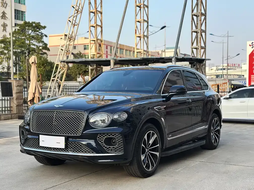 Bentley Bentayga — фото 1