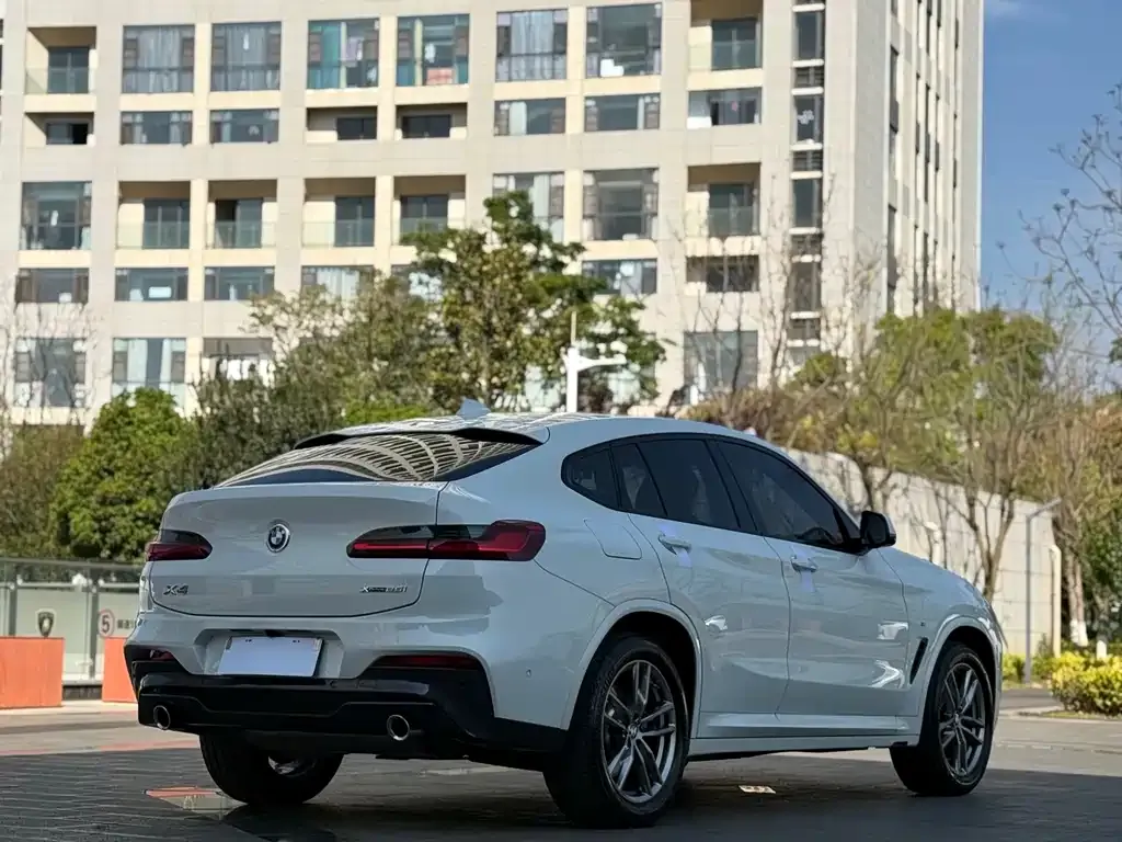BMW X4 — фото 4