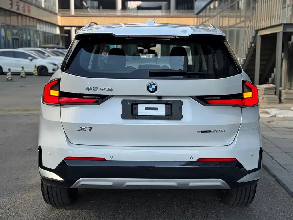 BMW X1 — фото 2