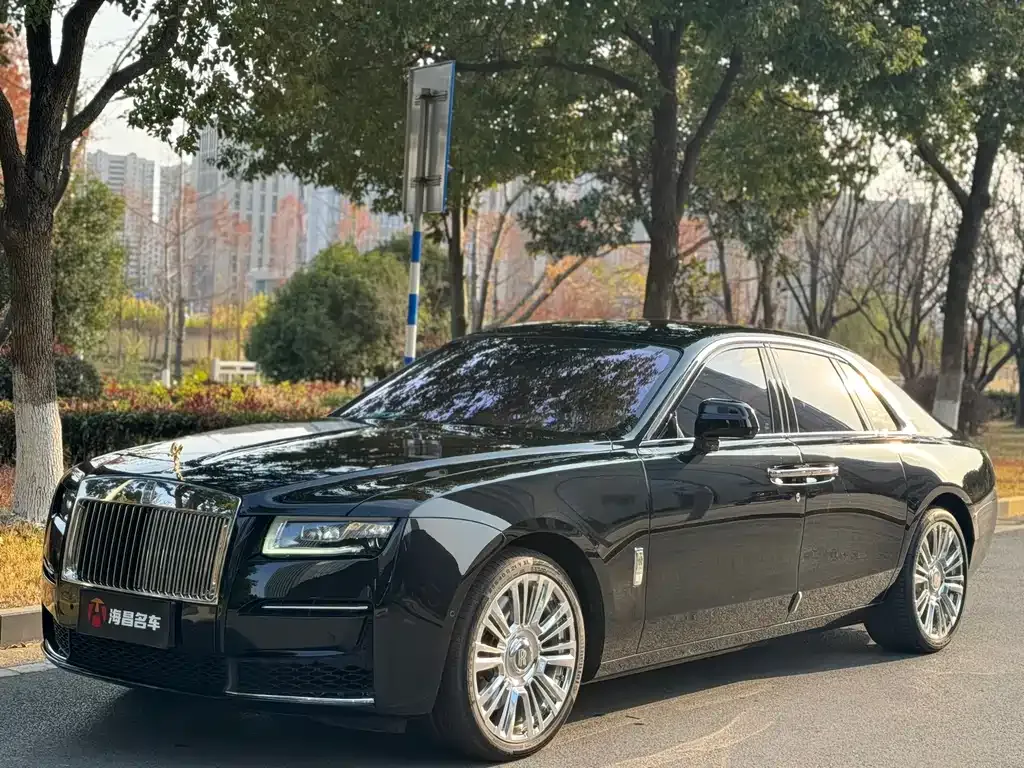Rolls-Royce Ghost — фото 1