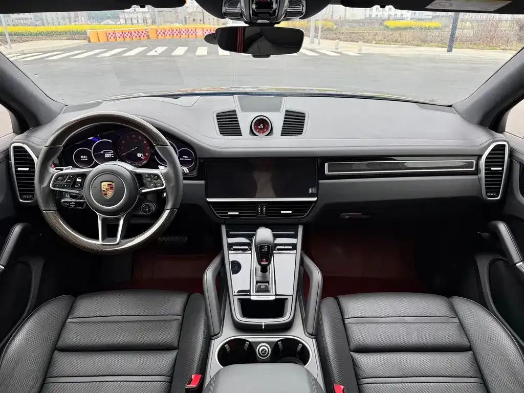 Porsche Cayenne Hybrid — фото 10