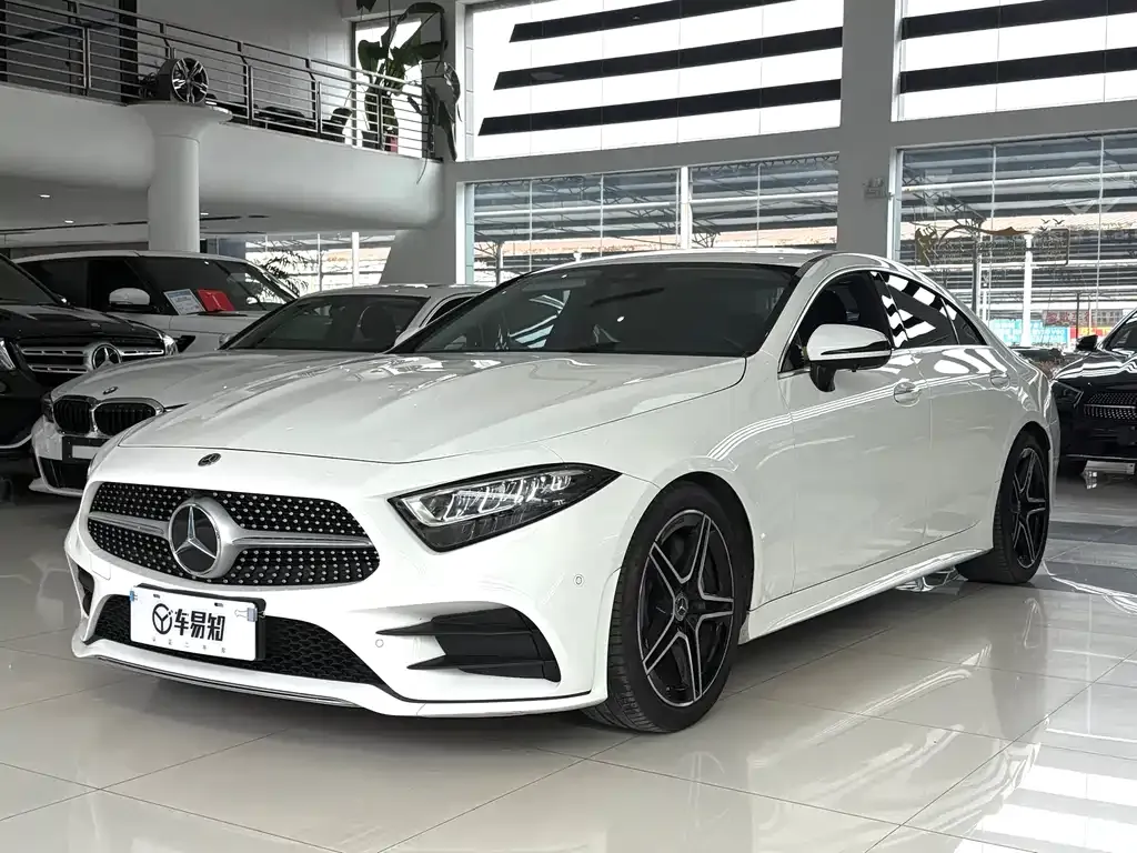 Mercedes-Benz CLS — фото 1
