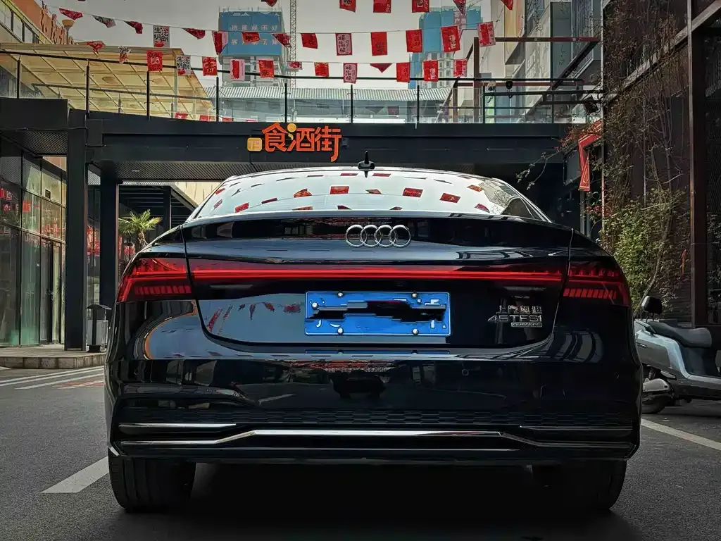 Audi A7L — фото 6