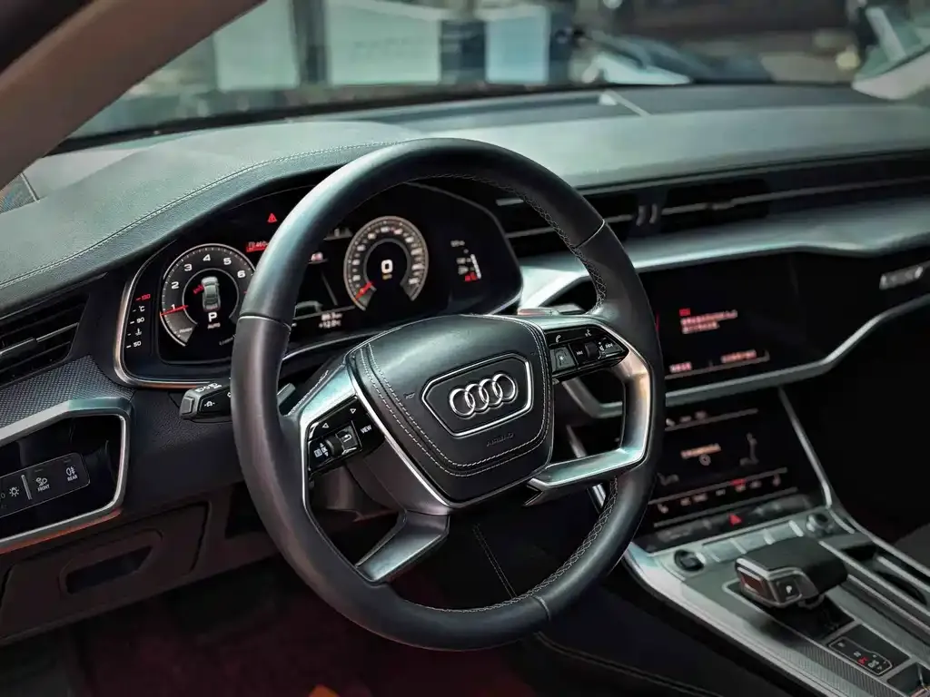 Audi A7L — фото 3