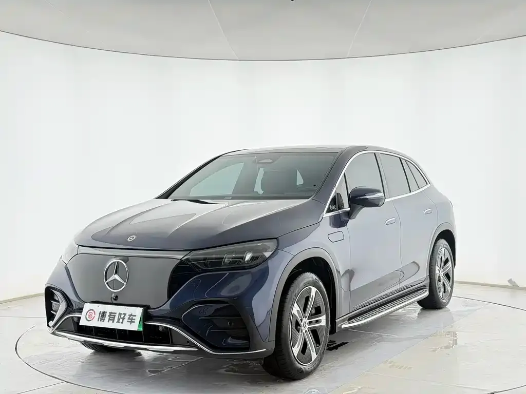 Mercedes-Benz EQE SUV — фото 1