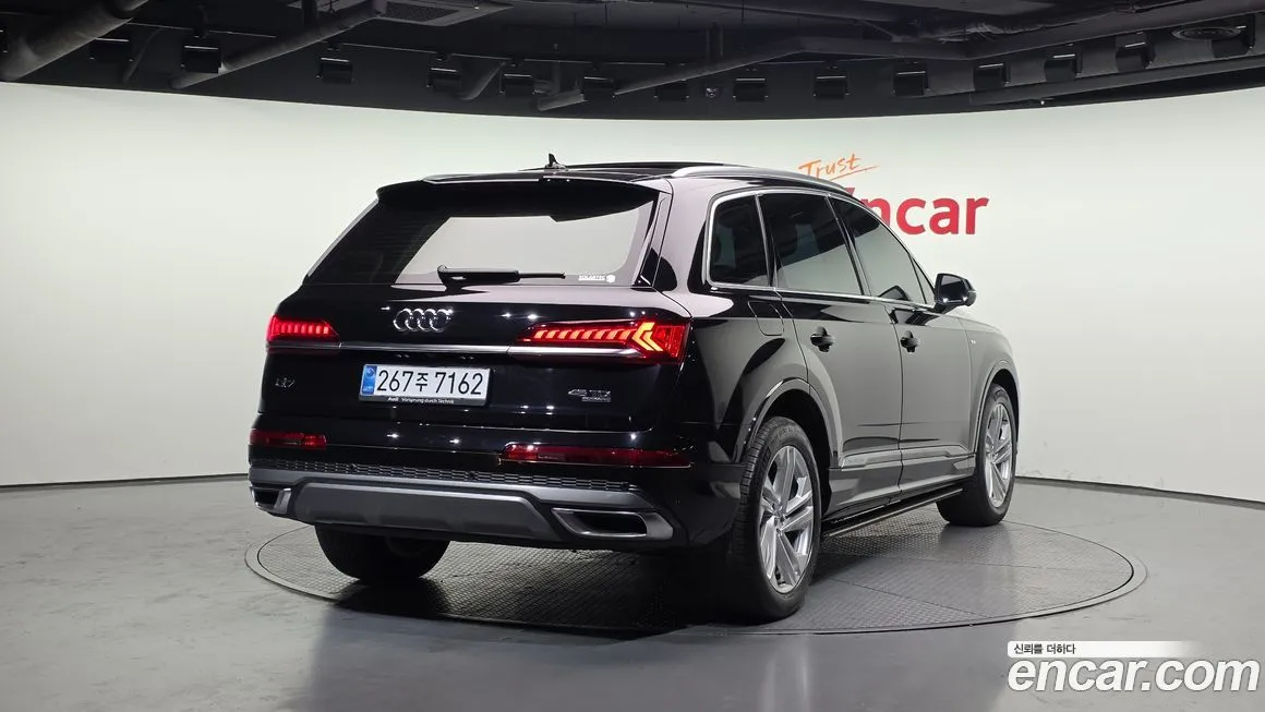 Audi Q7 — фото 4