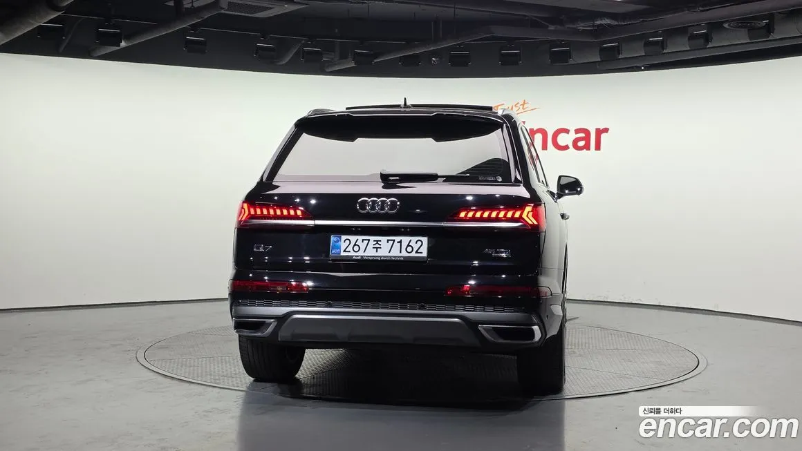 Audi Q7 — фото 5